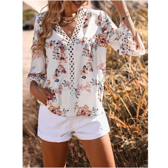 Floral Print White Top Embroidery Detail 3/4 Sleeve V-Neck - Picture 5 of 8